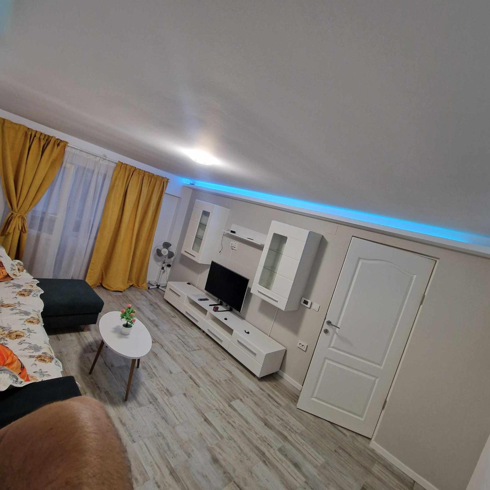 Luxurious Apartment With 3 Rooms And 2 Bathrooms In Corabia Exteriér fotografie