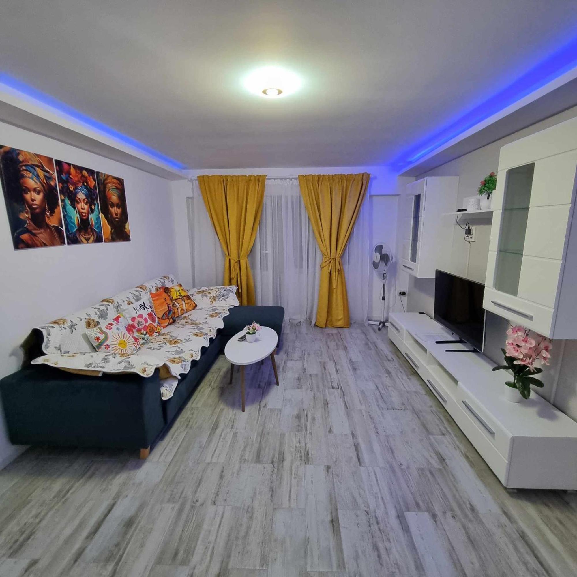 Luxurious Apartment With 3 Rooms And 2 Bathrooms In Corabia Exteriér fotografie