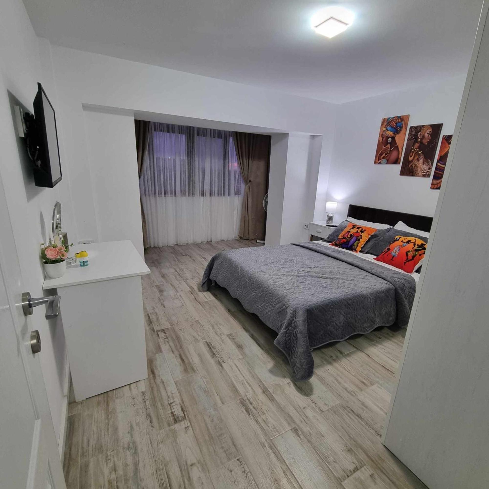 Luxurious Apartment With 3 Rooms And 2 Bathrooms In Corabia Exteriér fotografie